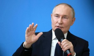 拉夫罗夫一锤定音，强调中俄关系有三个原则！不结盟、不针对第三国，不存在彼此领导