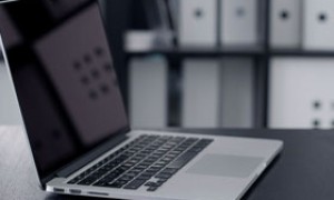 中方高规格出席朝鲜阅兵，不到24小时，我外长接到韩国外长电话