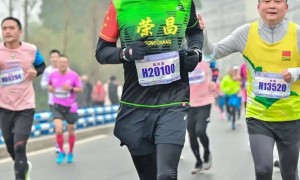 法学博士万容任荣昌区委书记，“网红书记”高洪波新职明确